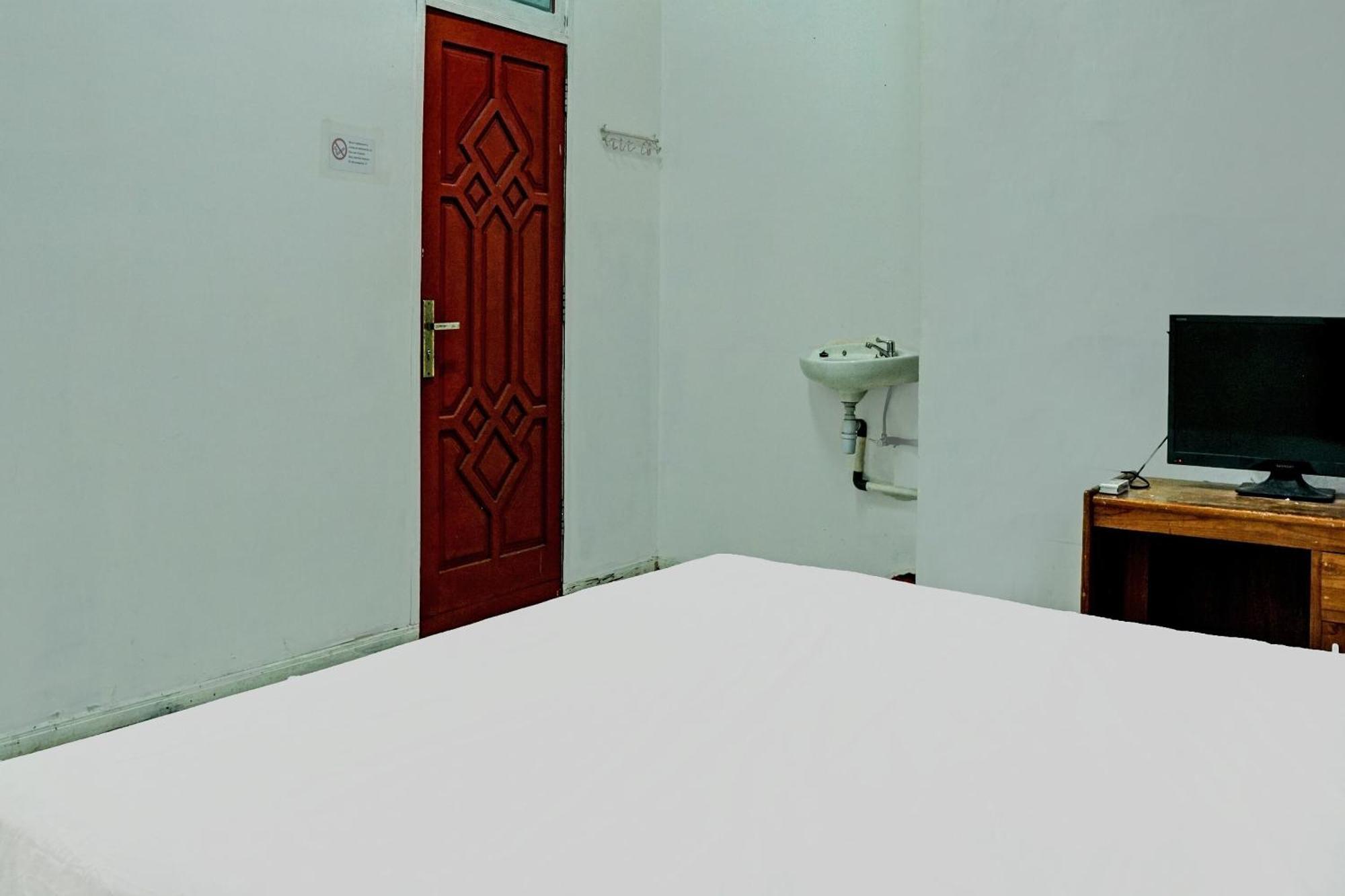 Hotel Spot On 92196 Kost Axcel